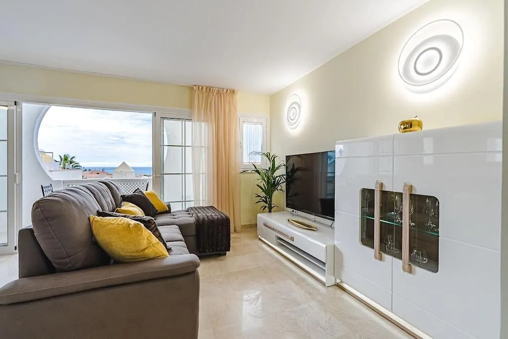 Holiday home Large House With Garden And Direct Access To The Pool Villa Callao Salvaje Spain