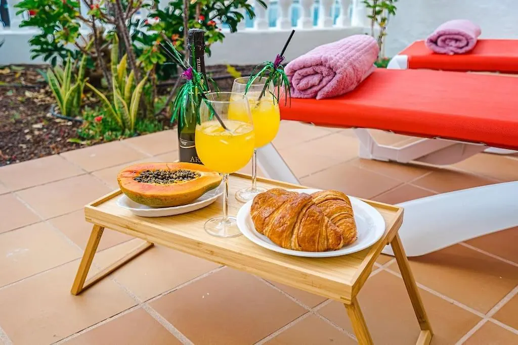 Large House With Garden And Direct Access To The Pool Villa Callao Salvaje Spain