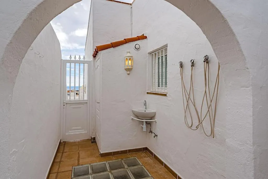 Large House With Garden And Direct Access To The Pool Villa Callao Salvaje 0*,  Spain