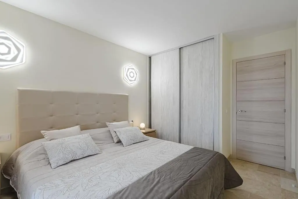 Large House With Garden And Direct Access To The Pool Villa Callao Salvaje 0*,  Spain