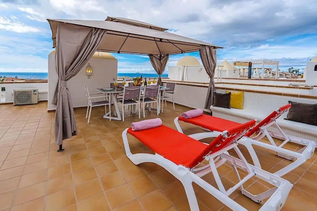 Large House With Garden And Direct Access To The Pool Villa Callao Salvaje 0*,  Spain